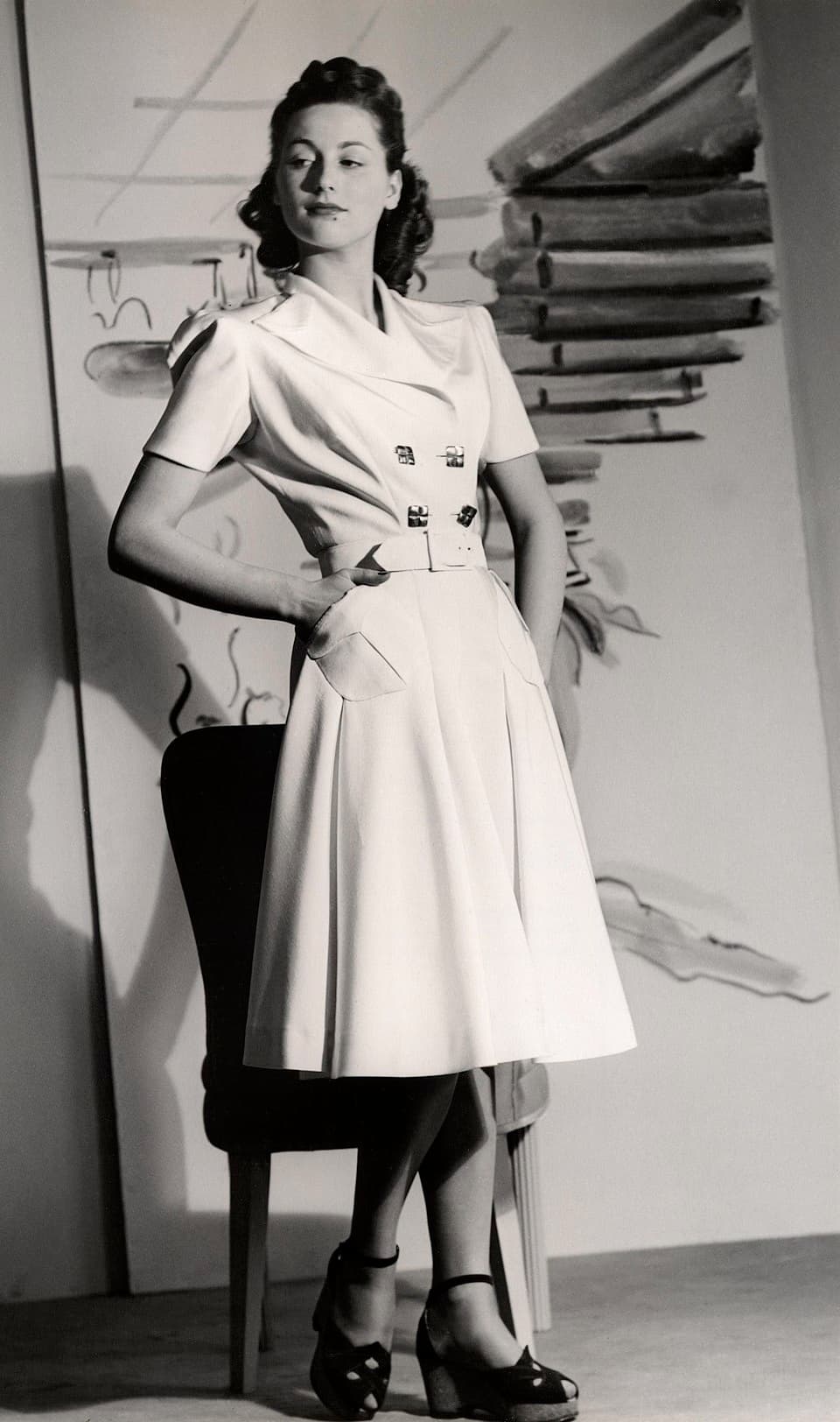 NMA.0032377, Fashion Photo by Unknown photographer ca 1940–1950 — 2015-03-25 20:04:47 , Unknown photographer